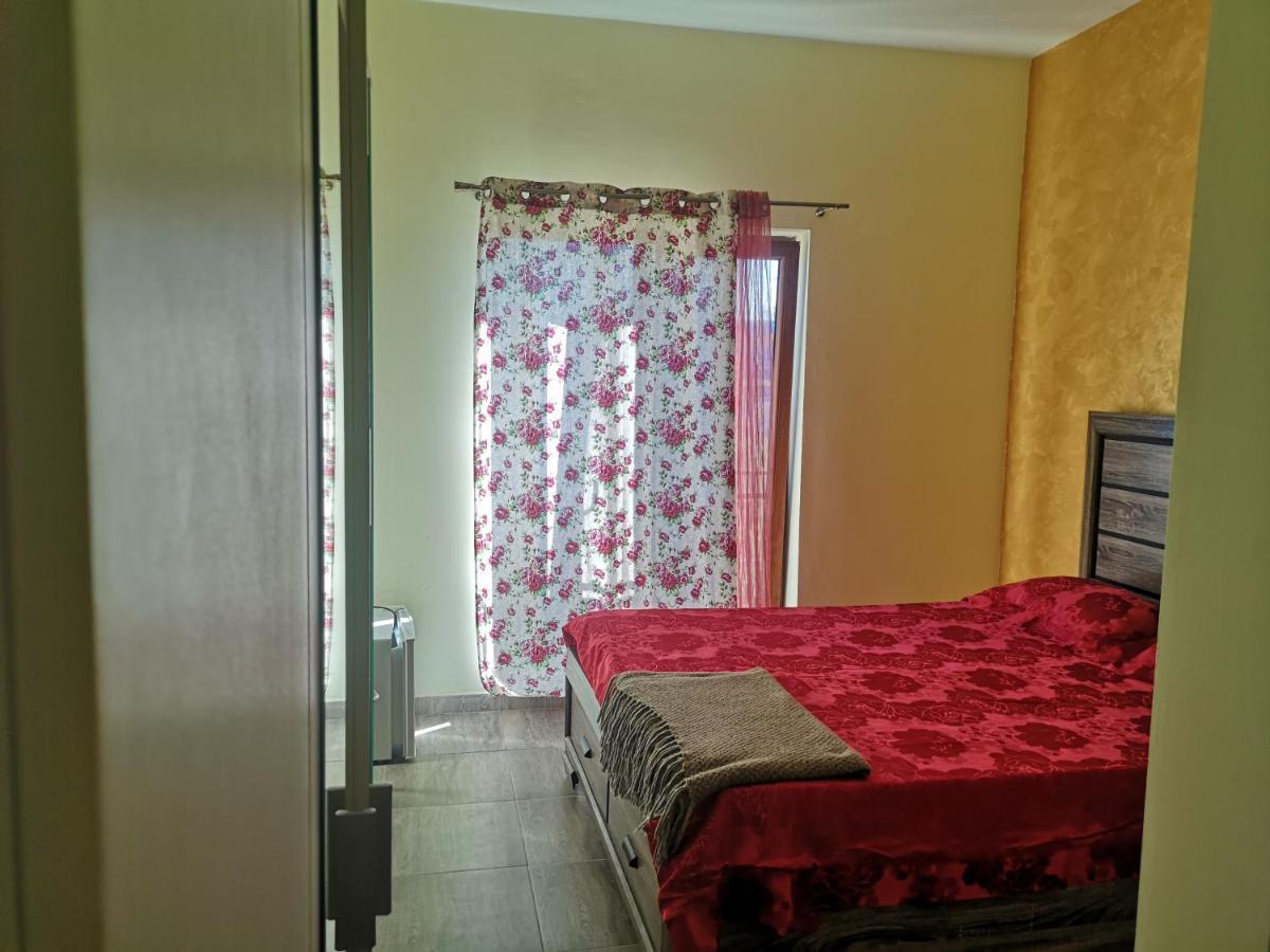 Milan Rooms Констанца Екстер'єр фото